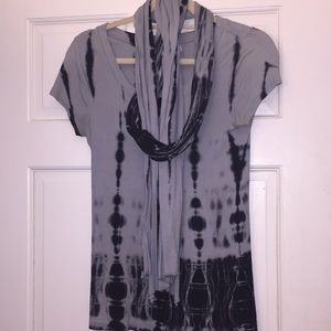 Michael Stars gray tie dye shirt with scarf